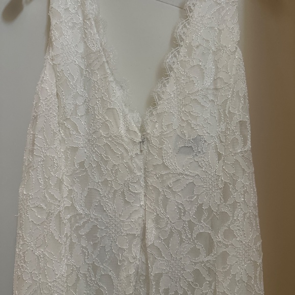 David’s Bridal Studio Lace Wedding Dress - Picture 4 of 6